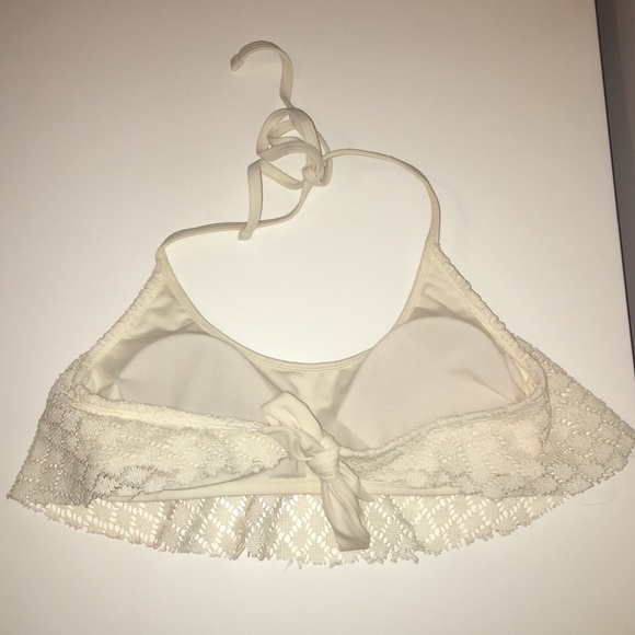 Textured Ruffle bikini top - Picture 2 of 2